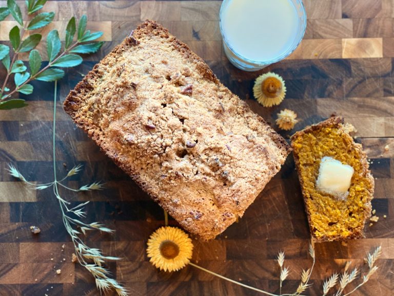 Simple Spiced Pumpkin Bread with Streusel Topping