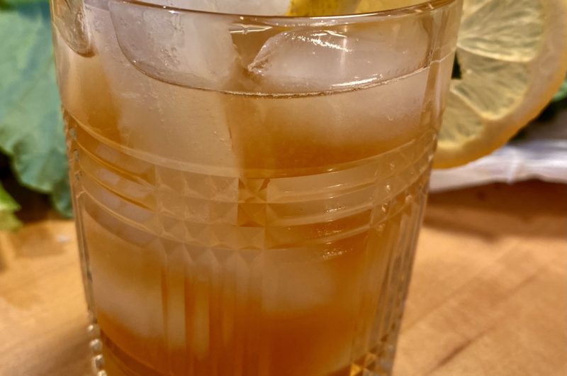 Friday Cocktail Hour: Sweet Tea Vodka Lemonade Smash
